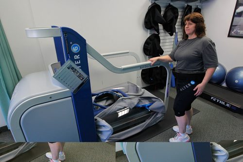 BORIS MINKEVICH / WINNIPEG FREE PRESS
HEALTH - Anti-gravity treadmill. Patti Dech uses the new anti-gravity treadmill at Healthview Therapy Centre on Roblin Blvd. Previously Dech couldn't run at all because of a bad knee and other issues. Here she exits the $60k machine. Joel Schlesinger story. March 20, 2017 170320