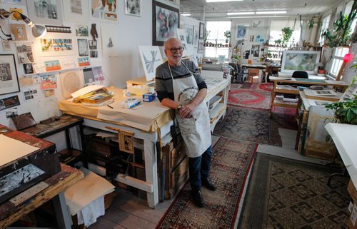 BORIS MINKEVICH / WINNIPEG FREE PRESS
ENT - Artspace turns 30 - Allan Geske is a printmaker and has his studio located in the Artspace Building in the Exchange District. Christian Cassidy story. March 22, 2017 170322