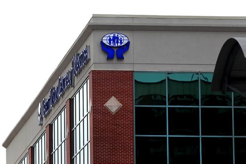 RUTH BONNEVILLE  / WINNIPEG FREE PRESS

Photos of Credit Union Central of Manitoba on Donald Street in Winnipeg.  For story on their presence in Manitoba.
See Martin Cash story.  


March 23, 2017