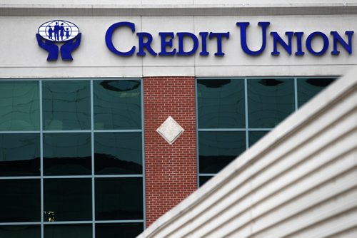 RUTH BONNEVILLE  / WINNIPEG FREE PRESS

Photos of Credit Union Central of Manitoba on Donald Street in Winnipeg.  For story on their presence in Manitoba.
See Martin Cash story.  


March 23, 2017