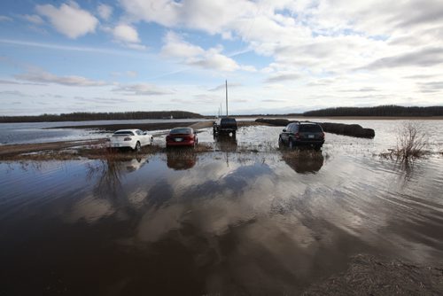 RUTH BONNEVILLE  / WINNIPEG FREE PRESS

Fields surrounding Hull Rd.near Netley Creek in the RM of St. Andrews are flooded due to a high water table and Netley Creek flooding Saturday.
See Melissa Martin story.


April 01, 2017