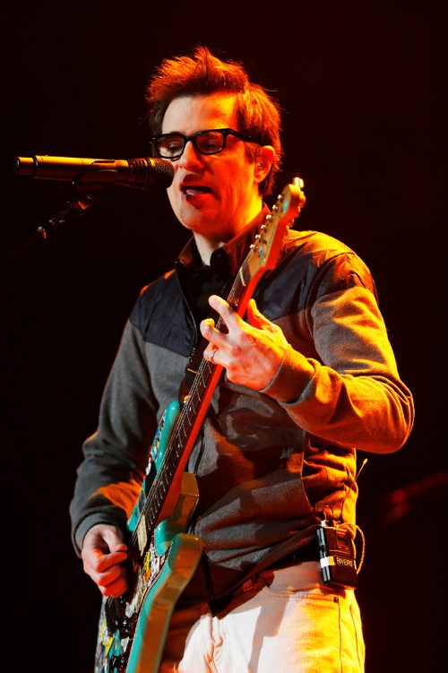 JOHN WOODS / WINNIPEG FREE PRESS
Weezer performs in Winnipeg Sunday, April 2, 2017.