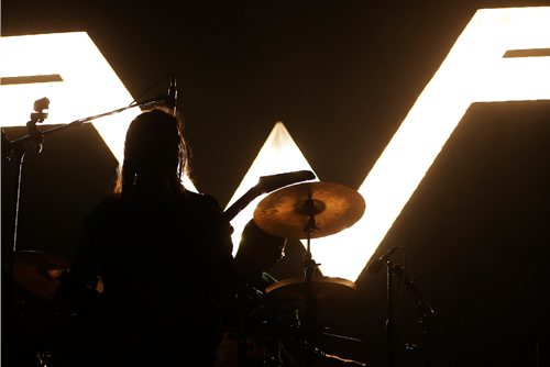 JOHN WOODS / WINNIPEG FREE PRESS
Weezer performs in Winnipeg Sunday, April 2, 2017.