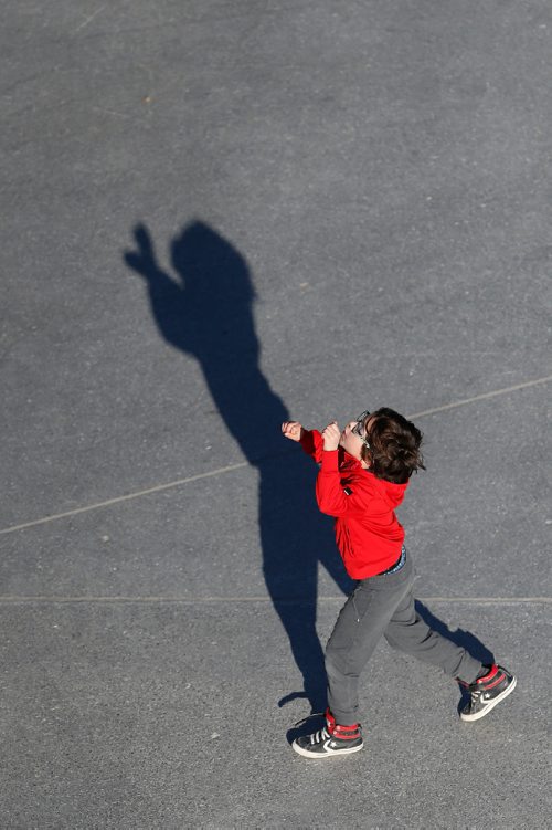 JOHN WOODS / WINNIPEG FREE PRESS
A young child dances in the skating circle at the Forks Tuesday, April 4, 2017. Winnipeggers got out to enjoy the warm weather today.