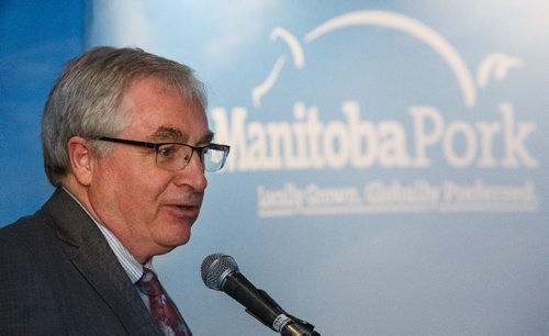 MIKE DEAL / WINNIPEG FREE PRESS
Andrew Dickson, general manager of the The Manitoba Pork Council speaks during its annual meeting at the Fairmont Winnipeg Wednesday.
170405 - Wednesday, April 05, 2017.