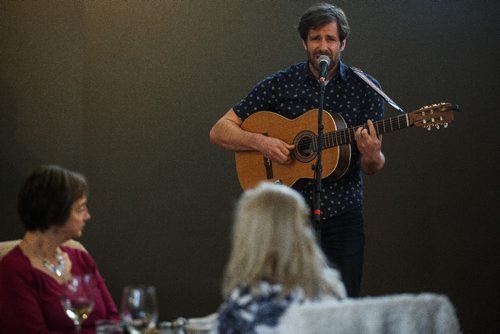 MIKE DEAL / WINNIPEG FREE PRESS
Grant Davidson of Slow Leaves performs during the Sunday Brunch Collective at the Kitchen Sync on Donald Street Sunday afternoon.
170409 - Sunday, April 09, 2017.