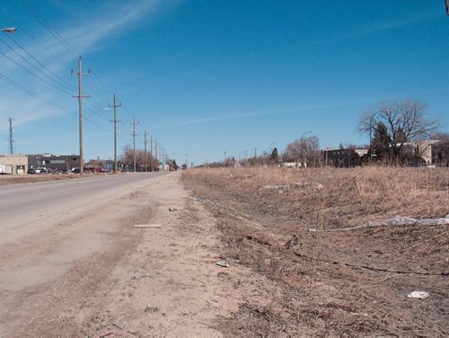 Canstar Community News April 6, 2017 - Raleigh Street, pictured here along the Northeast Pioneers Greenway looking north towards Munroe Avenue, was named one of northeast Winnipeg's most littered streets in Take Pride Winnipeg!'s annual "litter index." (SHELDON BIRNIE/CANSTAR/THE HERALD)