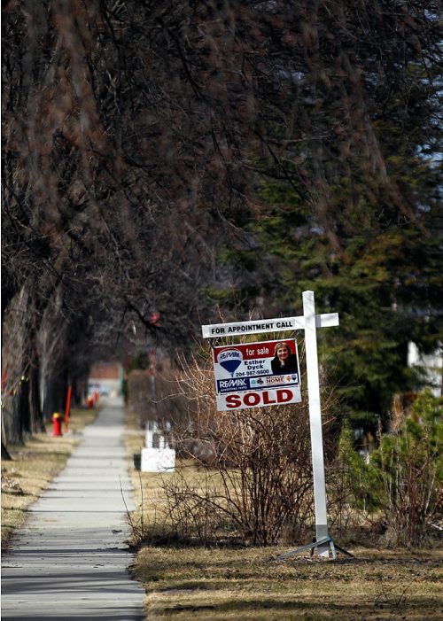 PHIL HOSSACK / WINNIPEG FREE PRESS  - House "re-sale" ,market booms....See story.  -  April1, 2017