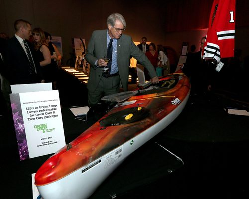 JASON HALSTEAD / WINNIPEG FREE PRESS

Attendees check out auction items at the Misericordia Gala at the RBC Convention Centre Winnipeg, on April 8, 2017. (See Social Page)