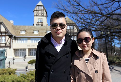 TREVOR HAGAN / WINNIPEG FREE PRESS
Joshua Fang and Yiran Wang in Assiniboine Park, during a streeter about legalization of pot in Canada, Saturday, April 15, 2017.