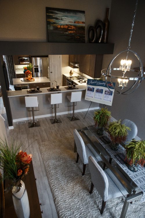 MIKE DEAL / WINNIPEG FREE PRESS
New home feature at 220 Bonaventure Drive East.
dining room and open bar top to kitchen.
170417 - Monday, April 17, 2017.