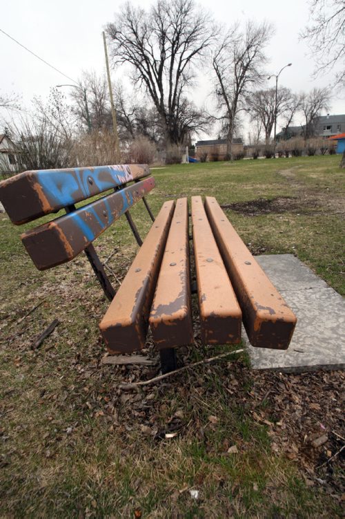 WAYNE GLOWACKI / WINNIPEG FREE PRESS

A park bench in Weston Park along Logan Ave.    Aldo Santin  story April 17 2017