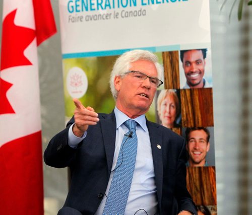 BORIS MINKEVICH / WINNIPEG FREE PRESS
Canadas Minister of Natural Resources, Jim Carr at the launch of Generation Energy, a cross-country dialogue on Canadas energy future. Event took place at MB Hydro headquarters in downtown Winnipeg. Nick Martin story. April 21, 2017