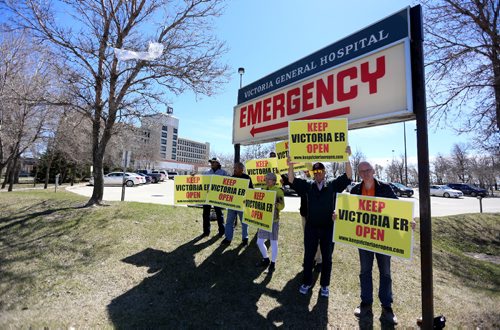 TREVOR HAGAN / WINNIPEG FREE PRESS
A gathering at Victoria Hospital to protest the proposed ER room cuts, Saturday, April 29, 2017.