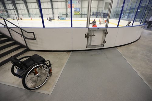 TREVOR HAGAN / WINNIPEG FREE PRESS
Team Manitoba sledge hockey practice featuring Omar Al Ziab, 15, a Syrian refugee and amputee who only took to the ice for the first time last August, Monday, May 1, 2017.