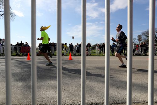 TREVOR HAGAN / WINNIPEG FREE PRESS
The 13th annual Winnipeg Police Service Half Marathon started and finished in Assiniboine Park, Sunday, May 7, 2017.