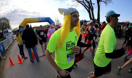 TREVOR HAGAN / WINNIPEG FREE PRESS
The 13th annual Winnipeg Police Service Half Marathon started and finished in Assiniboine Park, Sunday, May 7, 2017.