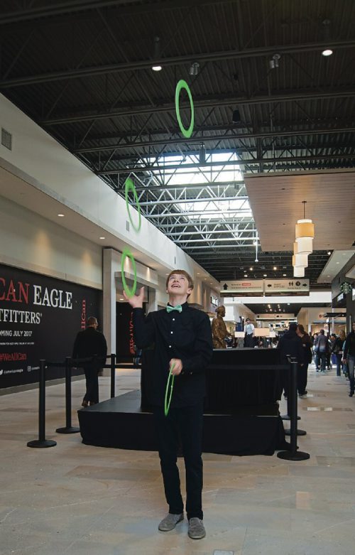 Canstar Community News May 3, 2017 - Jonny Teakle, 14, juggles at the grand opening of Outlet Collection Winnipeg on May 3. (DANIELLE DASILVA/SOUWESTER/CANSTAR)