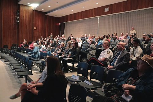 Canstar Community News may 3, 2017 - Many attended the Addictions Foundation of Manitobas community forum on Fentanyl and other drugs at R.B. Russell Vocational High School. (LIGIA BRAIDOTTI/CANSTAR COMMUNITY NEWS/TIMES)