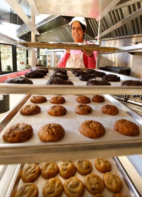 WAYNE GLOWACKI / WINNIPEG FREE PRESS

49.8 / Intersection. Jill Atnikovs business is Cookie Girl. Jill with cookies from the oven.  She is working in the Kitchen Sync.  David Sanderson  story  May 9 2017