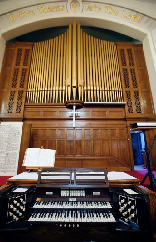 WAYNE GLOWACKI / WINNIPEG FREE PRESS 

Faith Page. The organ in the  Gordon-King Memorial Church
17 Cobourg Ave.   For Brenda Suderman story on Church tours.  May 11 2017
