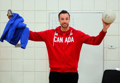 BORIS MINKEVICH / WINNIPEG FREE PRESS
O.V. Jewitt School in the Seven Oaks School Division celebrated the success of former student named Justin Duff who recently played volleyball for Team Canada at the Olympics in Rio. Here Justin Duff shows off some of the stuff the school gave him. JASON BELL STORY. May 12, 2017
