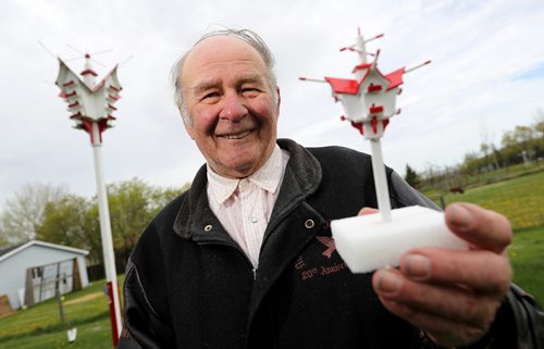 TREVOR HAGAN / WINNIPEG FREE PRESS
Ernie Didur, 77, volunteers his time with the Manitoba Purple Martin Club, where he helps erect towers for the birds to live in, Sunday, May 14, 2017.