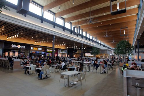 BORIS MINKEVICH / WINNIPEG FREE PRESS
RESTO -  The food court at Outlet Collection Winnipeg. Interior has lots of room and great light from the windows. ALSION GILLMOR STORY. May 15, 2017