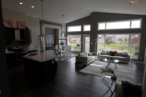 BORIS MINKEVICH / WINNIPEG FREE PRESS
31 Wheelwright Way in Oak Bluff West. Photo showing the light and view of the back windows. Avanti Homes. TODD LEWYS STORY. May 15, 2017