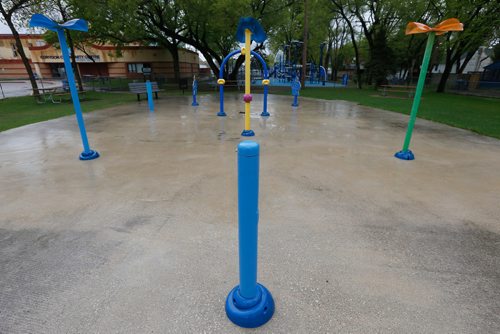 JOHN WOODS / WINNIPEG FREE PRESS
City splash pads opened today, Sunday, May 21, 2017, but, due to relentless rain, were deserted.