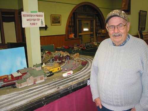 Canstar Community News May 16, 2017 - Bob Jones, a member of the Portage la Prairie Model Railroad Club and Save the CPR Station committee, si shown inside the Portage la Prairie CPR statoon with one of the model railroad displays that will be featured at the open house on June 17 being held to raise funds to restore the station. (ANDREA GEARY/CANSTAR COMMUNITY NEWS)