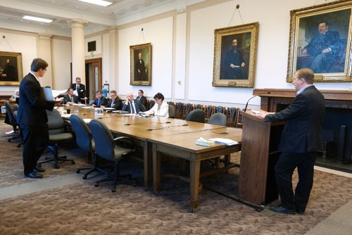 JOHN WOODS / WINNIPEG FREE PRESS
Kevin Rebeck, Manitoba Federation of Labour, speaks on Bill 33 - The Minimum Wage Indexation Act during a public meeting of the Standing Committee on Social and Economic Development at the the Manitoba legislature Tuesday, May 23, 2017.