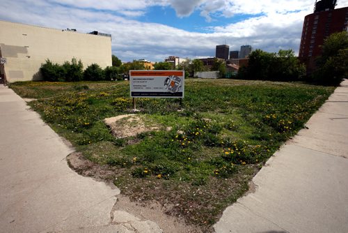 WAYNE GLOWACKI / WINNIPEG FREE PRESS

The vacant lot at 265 Princess St. (Vacant lot on the southeast corner of Princess St. and Logan Ave.), CentreVenture Development Corp. is taking another run at trying to find a developer to purchase the property and build a new mixed-use building on the site. Murray McNeill Real Estate column  May 26 2017
