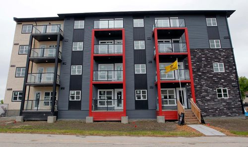 BORIS MINKEVICH / WINNIPEG FREE PRESS
HOMES - Metro Condos at 670 Hugo Street South in Fort Rouge. TODD LEWYS STORY May 29, 2017