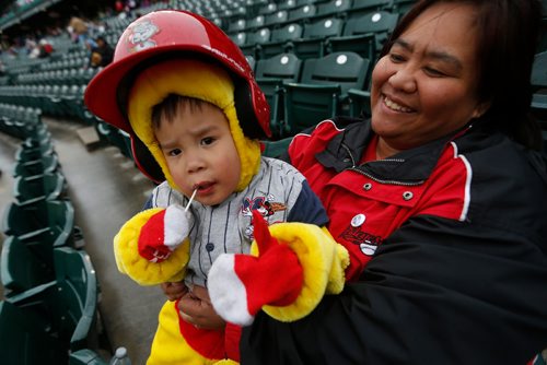 JOHN WOODS / WINNIPEG FREE PRESS
Winnipeg Goldeyes' fans Conway and his foster mum Melissa Ben give a thumbs up prior to their opening game against the Sioux Falls Canaries in Winnipeg Monday, May 29, 2017.