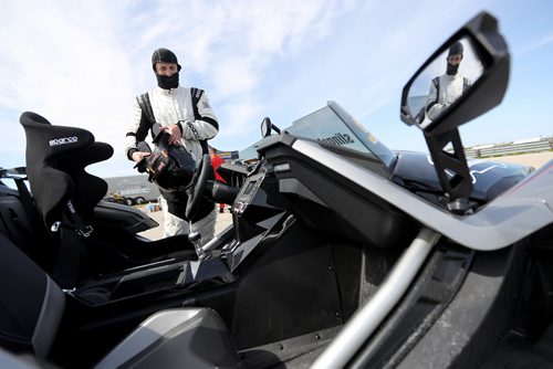 TREVOR HAGAN / WINNIPEG FREE PRESS
The first ever Slingshot Racing Cup in Gimli took place Thursday, June 1, 2017.