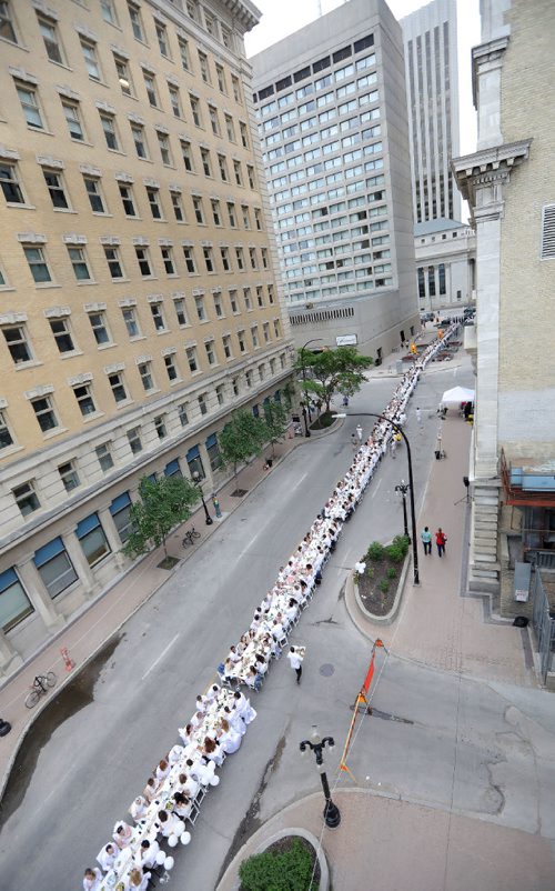 JASON HALSTEAD / WINNIPEG FREE PRESS

The Table for 1200 More on Rorie Street in the east Exchange and around the Richardson Building on June 3, 2017. (See Social Page)