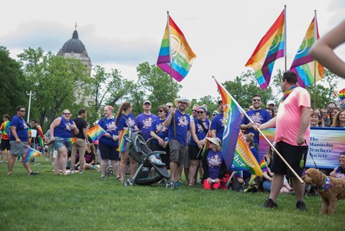 JEN DOERKSEN/WINNIPEG FREE PRESS
Community organizations, unions, civil servants, gay straight alliances and others rallied in memorial park in preperation for the 30th annual Pride Parade, which marched from the Legislative Building to The Forks. Sunday, June 4, 2017.