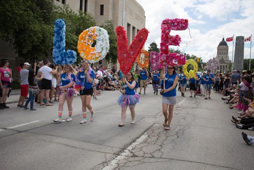 JEN DOERKSEN/WINNIPEG FREE PRESS
A number of organizations, community businesses, public servants and gay straight alliances had floats in Sundays 30th anniversary Pride Parade. Sunday, June 4, 2017.