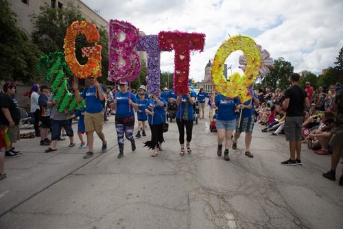 JEN DOERKSEN/WINNIPEG FREE PRESS
A number of organizations, community businesses, public servants and gay straight alliances had floats in Sundays 30th anniversary Pride Parade. Sunday, June 4, 2017.