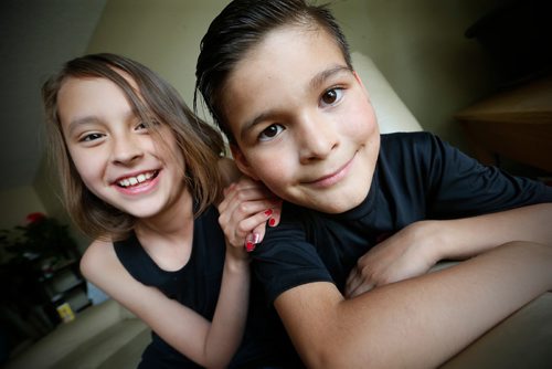 JOHN WOODS / WINNIPEG FREE PRESS
Cousins Paige Laquette (10) and Ondreiz Osborne (8) are photographed in their aunt's home Tuesday, June 26, 2017. The pair are excited to be heading to Camp Arnes.