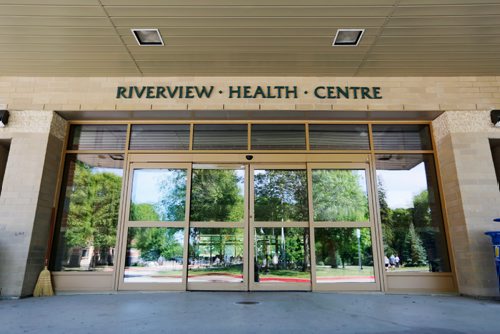 JUSTIN SAMANSKI-LANGILLE / WINNIPEG FREE PRESS
Construction will start on a state-of-the-art Alzheimer's care facility at Riverview Health Centre following an official groundbreaking ceremony and press conference Thursday.
170608 - Thursday, June 08, 2017.