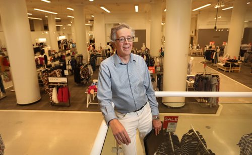 RUTH BONNEVILLE / WINNIPEG FREE PRESS

49.8 - The Bay reimagined.
Two architects involved in the Bay Building story. Photo of one of them,  Dudley Thompson, inside  Bay building downtown.
See Dan Lett story

June 13, 2017