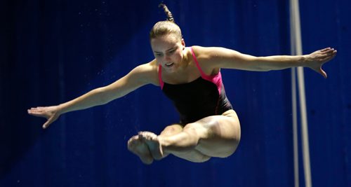 WAYNE GLOWACKI / WINNIPEG FREE PRESS

Provincial diving team members Mara George training in the Pan Am pool.  Taylor Allen story.    June 14   2017