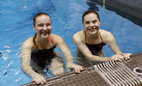 WAYNE GLOWACKI / WINNIPEG FREE PRESS

Provincial diving team members Mara George and Alyssa Gauthier, at right training in the Pan Am pool.  Taylor Allen story.    June 14   2017
