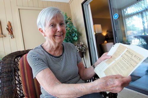 BORIS MINKEVICH / WINNIPEG FREE PRESS
150th anniversary of Canada. Jean Lothian from winnipeg has some old newspaper clippings for a Randy Turner story. Here she poses for shots of the articles. June 14, 2017
