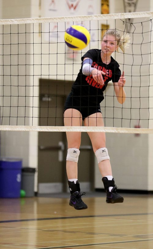 TREVOR HAGAN / WINNIPEG FREE PRESS
Team Manitoba's Averie Allard, practicing for the upcoming Canada Summer Games at Dakota Collegiate, Wednesday, June 14, 2017.