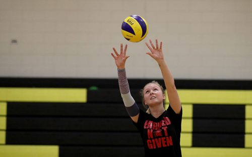 TREVOR HAGAN / WINNIPEG FREE PRESS
Team Manitoba's Averie Allard, practicing for the upcoming Canada Summer Games at Dakota Collegiate, Wednesday, June 14, 2017.