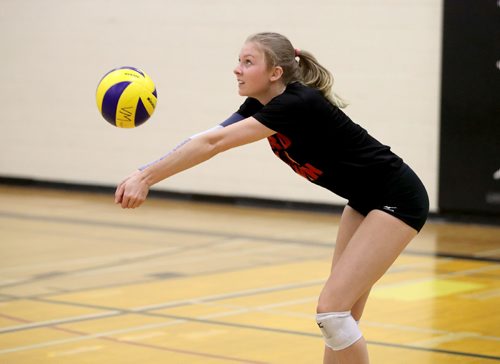 TREVOR HAGAN / WINNIPEG FREE PRESS
Team Manitoba's Averie Allard, practicing for the upcoming Canada Summer Games at Dakota Collegiate, Wednesday, June 14, 2017.