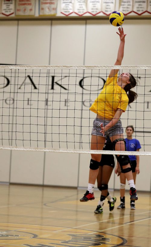 TREVOR HAGAN / WINNIPEG FREE PRESS
Team Manitoba's Taylor Boughton, practicing for the upcoming Canada Summer Games at Dakota Collegiate, Wednesday, June 14, 2017.